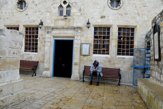 Istanbul Jewish Quarter Walking Tour - How much walking and climbing should you expect?