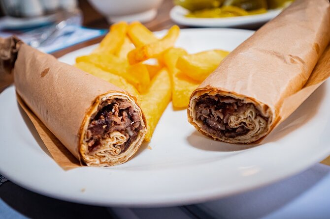 Istanbul Kadikoy Food Tour with 12+ Local Delicacies Tastings - Lahmacun in the Kadikoy market area