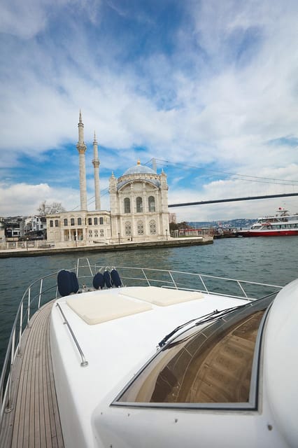 Istanbul: Luxury Yacht Tour at Sunset w Snacks - How to make the most of the ride