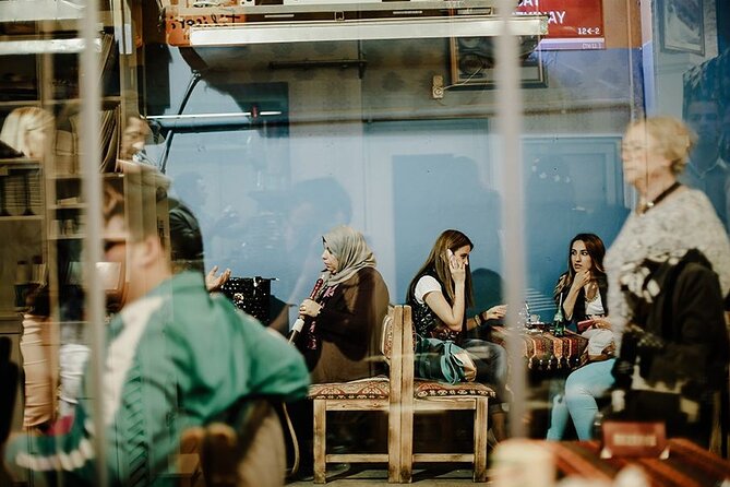 Istanbul Modern City Walking: Taksim to Galata With Secret Passages - What the three-hour format feels like