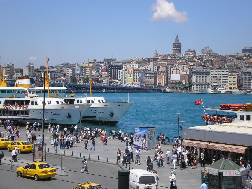 Istanbul: Morning Bosphorus Boat Tour with Spice Bazaar - What the guide adds, and where the value slips