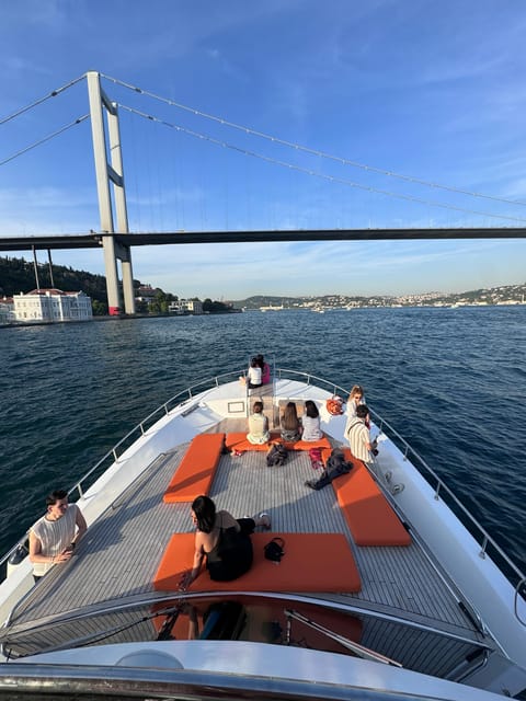 Istanbul: Morning or Sunset Cruise with Guide and Snacks - Rumeli Fortress and the northern stretch