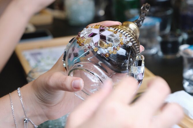 Istanbul Mosaic Lamp Workshop in Grand Bazaar - Eda, Gökay, and the teaching style