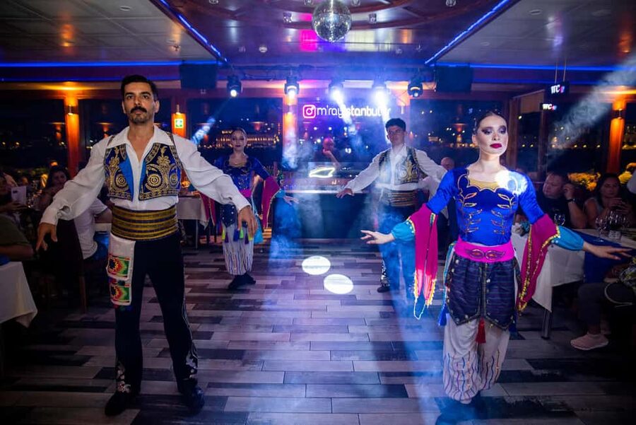 Istanbul: New Year's Eve Bosphorus Dinner Cruise Party 2026 - Who should book this Bosphorus party