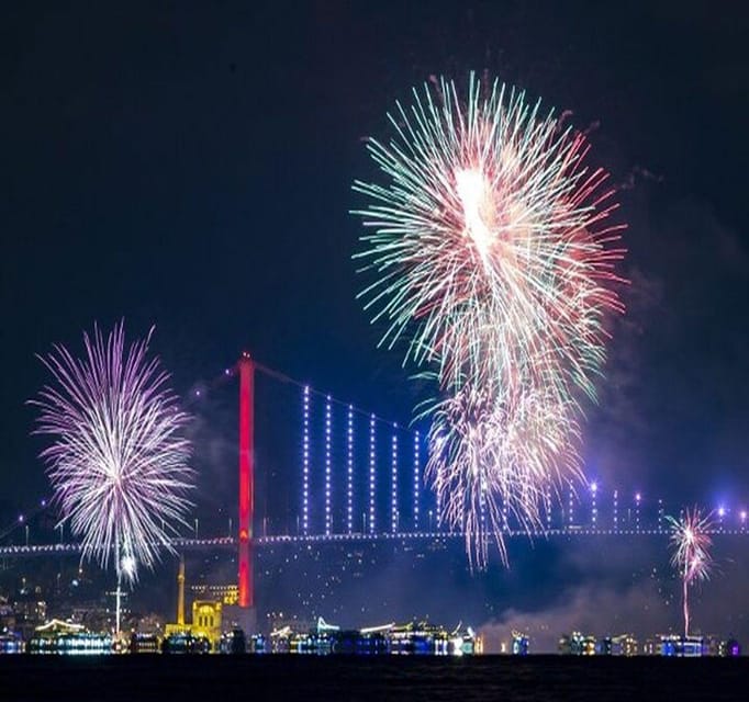 Istanbul: New Year's Eve Bosphorus Dinner Cruise Party 2027 - Dinner, snacks, and the open bar