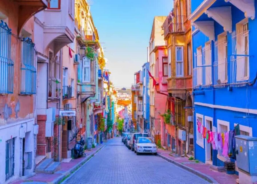 Istanbul: Old City And Bosphorus Bus Tour with Lunch - Fener and Balat, where the city changes character