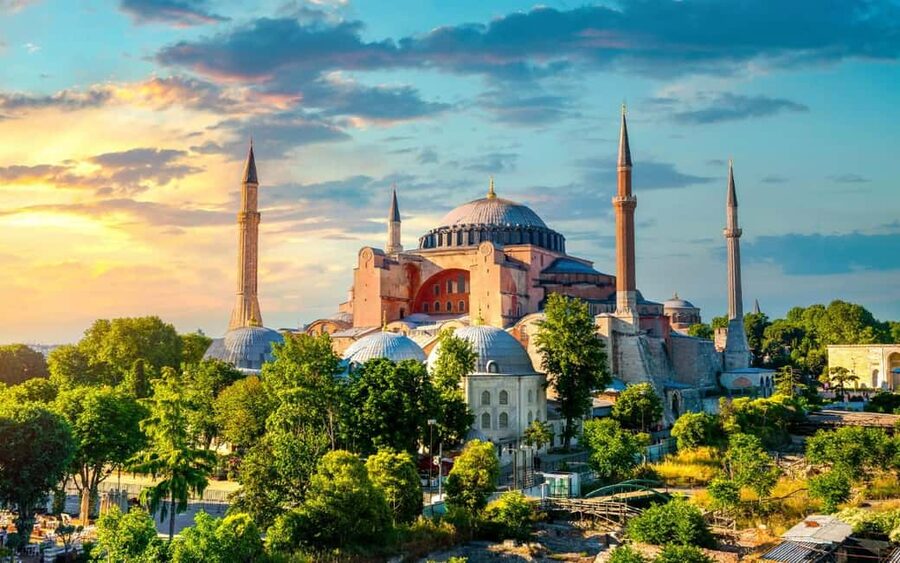 Istanbul: Old City And Bosphorus Bus Tour with Lunch - Two hours on the Bosphorus
