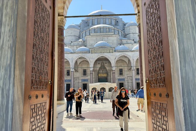 Istanbul Old City: Basilica Cistern - Blue Mosque - Grand Bazaar - The Blue Mosque requires timing and respect