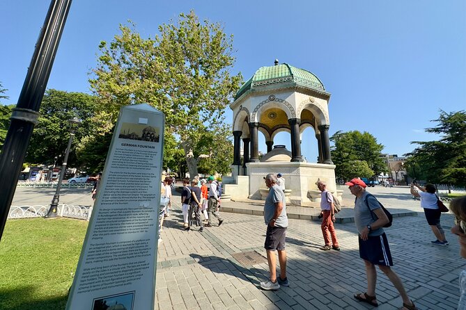 Istanbul Old City: Basilica Cistern - Blue Mosque - Grand Bazaar - The Hippodrome explains the city above ground