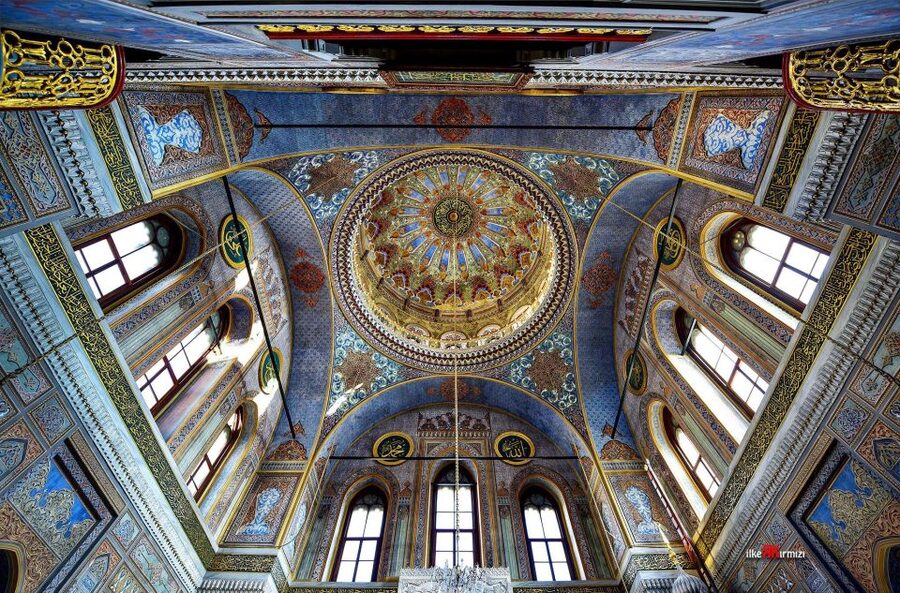 Istanbul: Old City Full-Day Tour with Lunch and Hotel Pickup - Seeing the Blue Mosque from inside