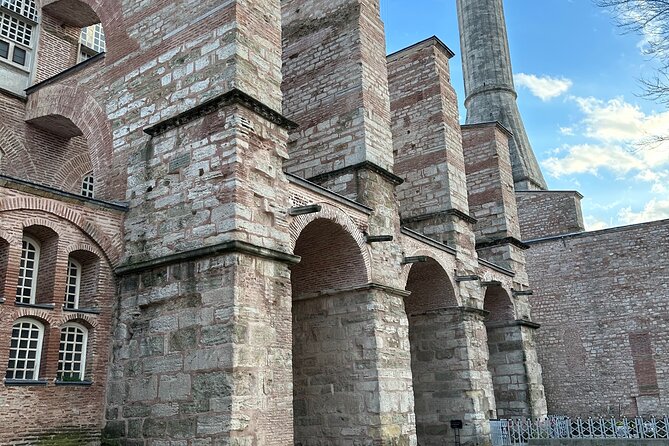 Istanbul Old City Highlights and Hidden Gems Tour - Arasta Bazaar and a more hands-on side of the day