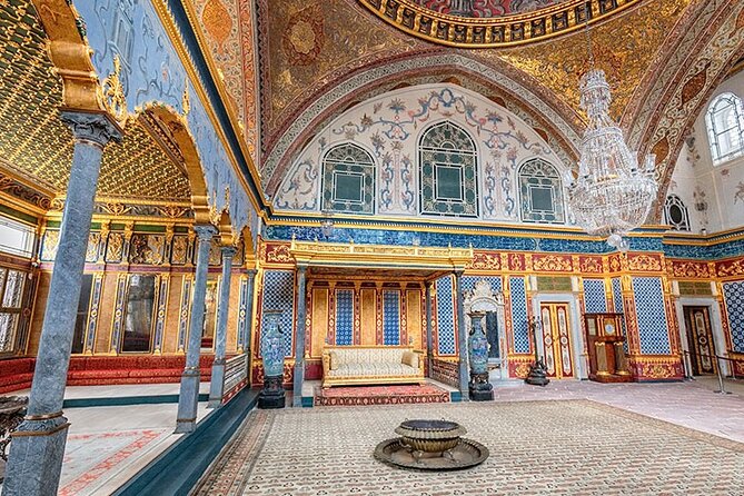Istanbul Old City Tour - Topkapı Palace, the longest major stop