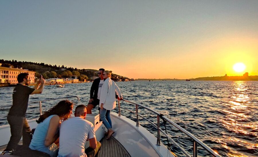 Istanbul: Old City Tour and Luxury Sunset Bosphorus Cruise - Blue Mosque: tile, scale, and practical dress advice