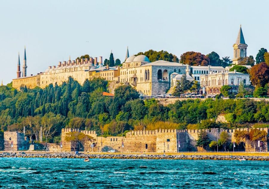 Istanbul: Old City Tour and Luxury Sunset Bosphorus Cruise - Grand Bazaar and the pleasure of getting a little lost