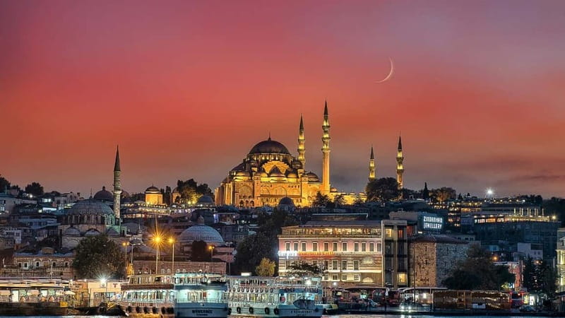 Istanbul: Old City Walking Tour - Small Group - Sultanahmet Square and the first hour