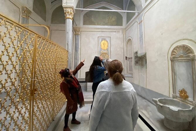Istanbul Old Town Tour: Classics, Highlights & Hidden Gems - Going below street level at Basilica Cistern