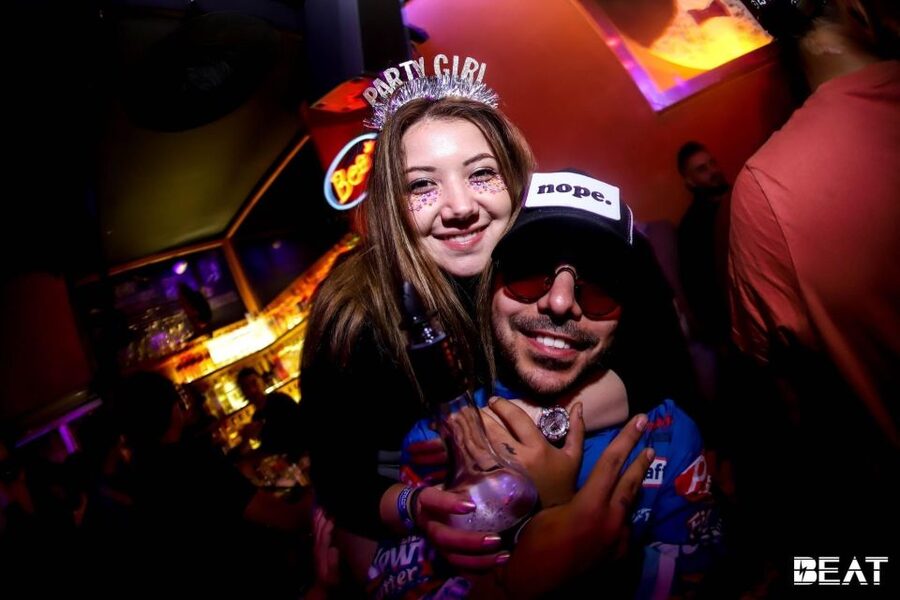Istanbul: Party Pub Crawl with Party Bus - Starting with raki and a room full of strangers