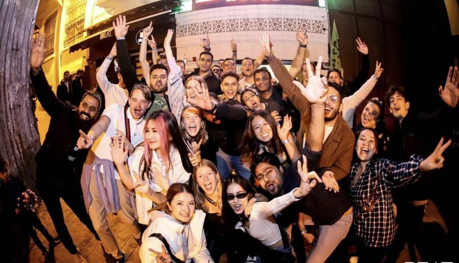 Istanbul: Party Pub Crawl with Party Bus - Who will enjoy this most