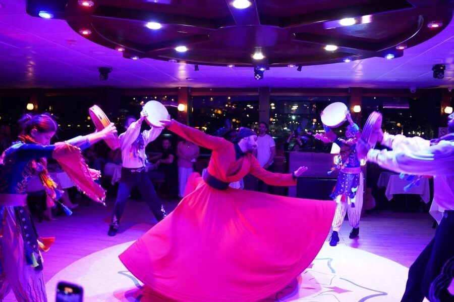 Istanbul: Pasha Istanbul Dinner Cruise - Dinner is included, but keep the menu in perspective