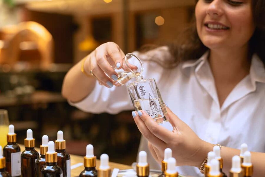 Istanbul: Perfume Making Workshop with Snacks and Drinks - How much value does the $23 price offer?