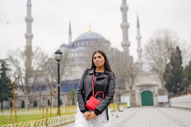Istanbul Photoshoot at Top Spots - Galata Bridge and Istanbul’s skyline