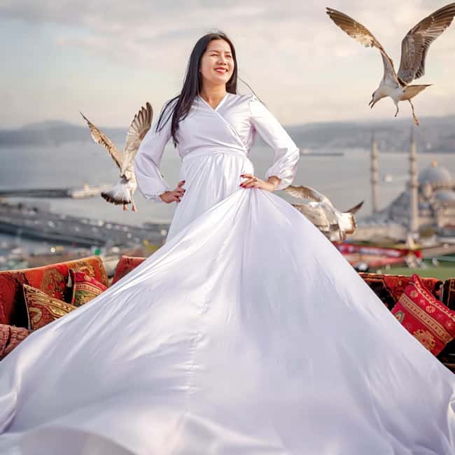 Istanbul: Photoshoot with Professional Photographer - Unlimited photos and useful posing help