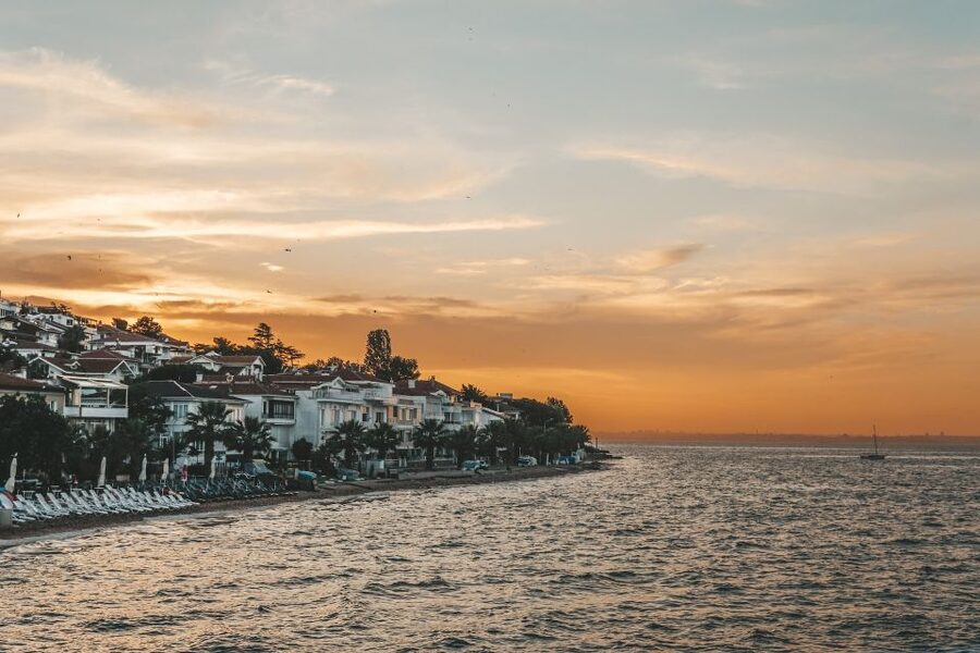 Istanbul: Princes' Islands Cruise w/Music, Lunch & Transfer - Kınalıada: a short walk and a first taste of island life