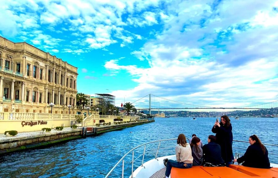 Istanbul: Private Bosphorus Cruise on Luxury Yacht - Should you book the private Bosphorus yacht?