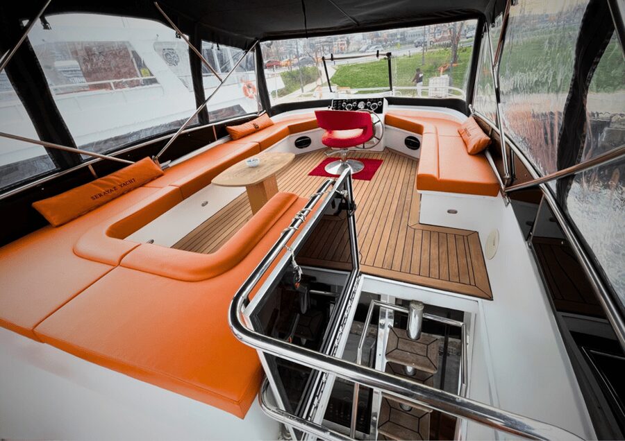 Istanbul: Private Bosphorus Cruise on Luxury Yacht - The first minutes on the Bosphorus