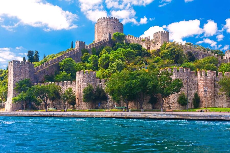 Istanbul: Private Bosphorus Strait Sightseeing Yacht Cruise - Is this a guided tour?