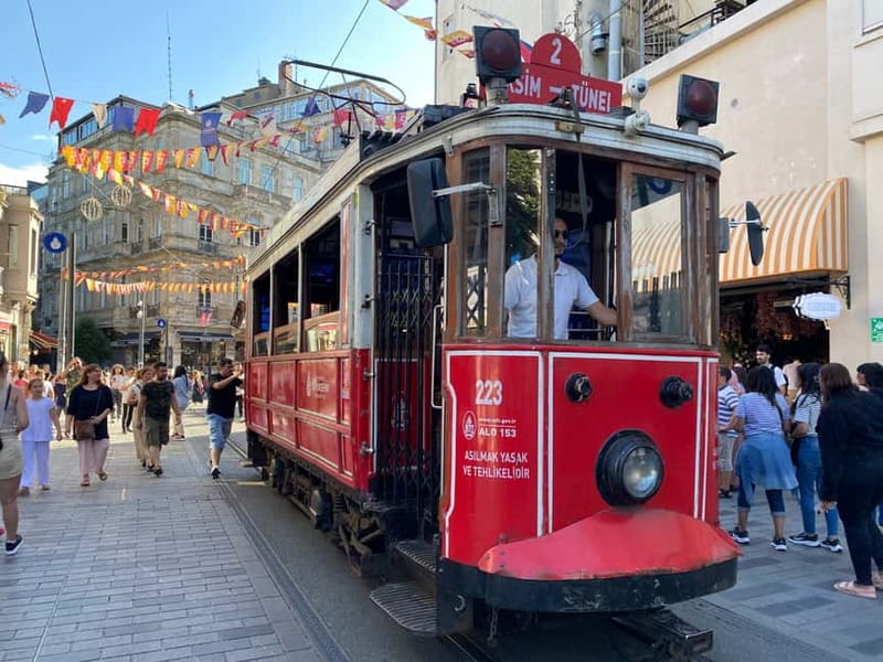 Istanbul: Private Food and City Tour with a Local Host - Çağ kebab and the old city’s Ottoman layers