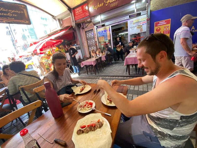 Istanbul: Private Food and City Tour with a Local Host - Üsküdar, coffee, and a view across the water