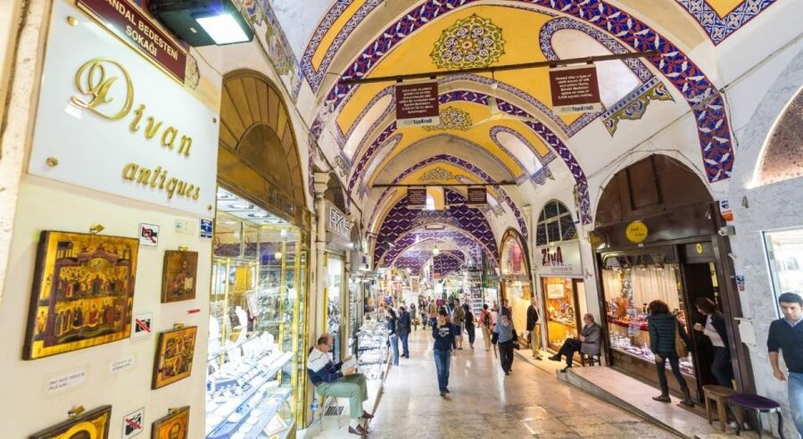 Istanbul: Private Guided Walking Tour - The Blue Mosque and its six minarets