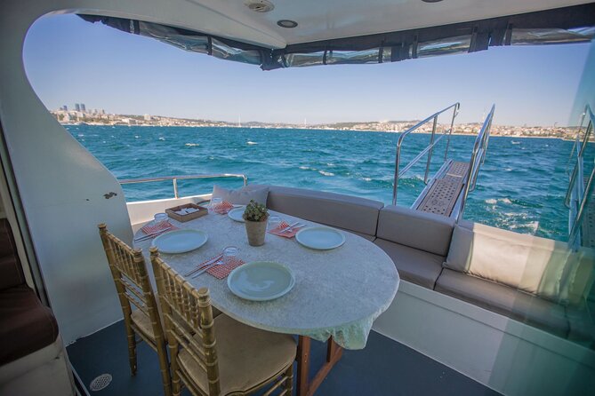 Istanbul Private Luxury Yacht on Bosphorus 14 mt 46feet - Who should book this Bosphorus yacht