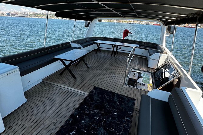Istanbul Private Luxury Yacht on Bosphorus 25 Meter 82 Feet - A private yacht view of Istanbul