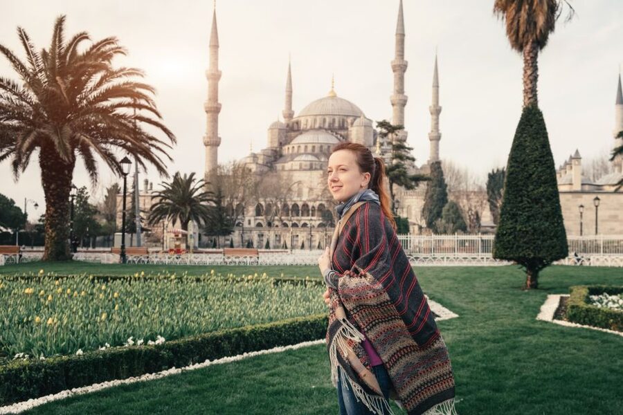 Istanbul: Private photoshoot at Hagia Sophia&Blue Mosque - Who should book this Istanbul photoshoot?