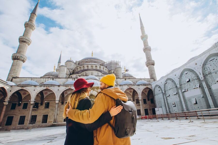 Istanbul: Private photoshoot at Hagia Sophia&Blue Mosque - Sultan Ahmet Park, the natural starting point