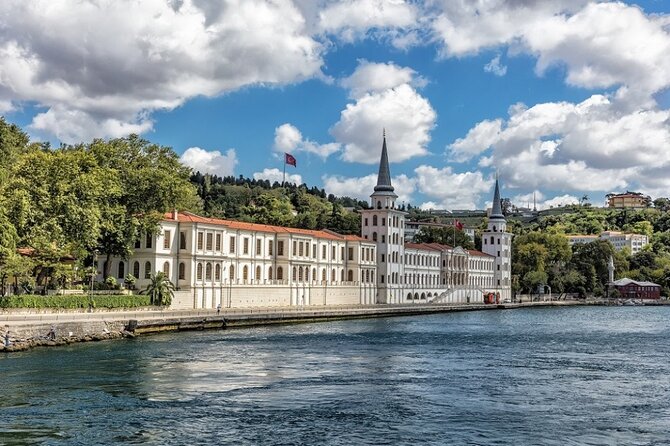 Istanbul Private Transfer from City Hotels to Cruise port - From your hotel lobby to Galataport