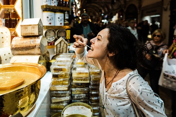 Istanbul Private Walking Tour: Highlights & Gems with a Local - Why a private guide can save a layover