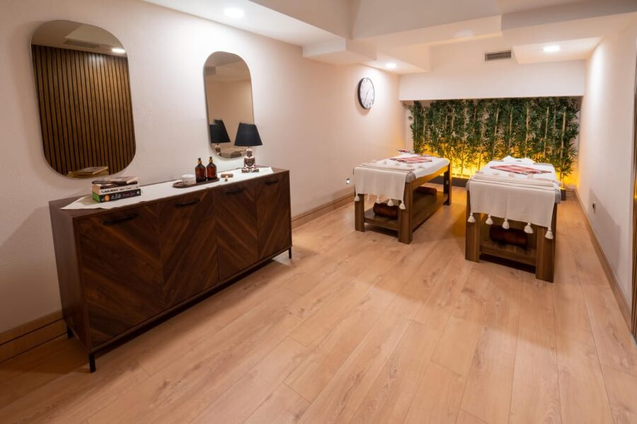 Istanbul: Public, Private or VIP Hammam & Spa in Old City - What happens from sauna to foam wash