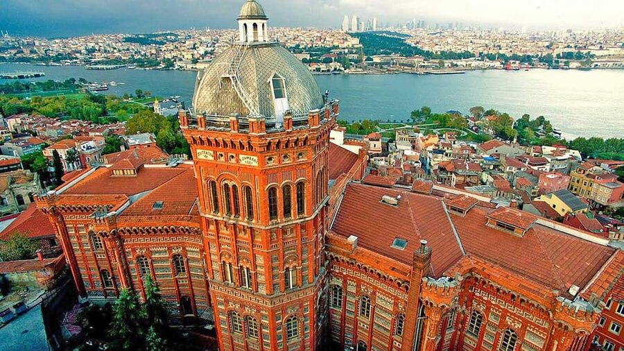 Istanbul Revealed: Historic Pathways and Bosphorus Serenity - What makes the guide important