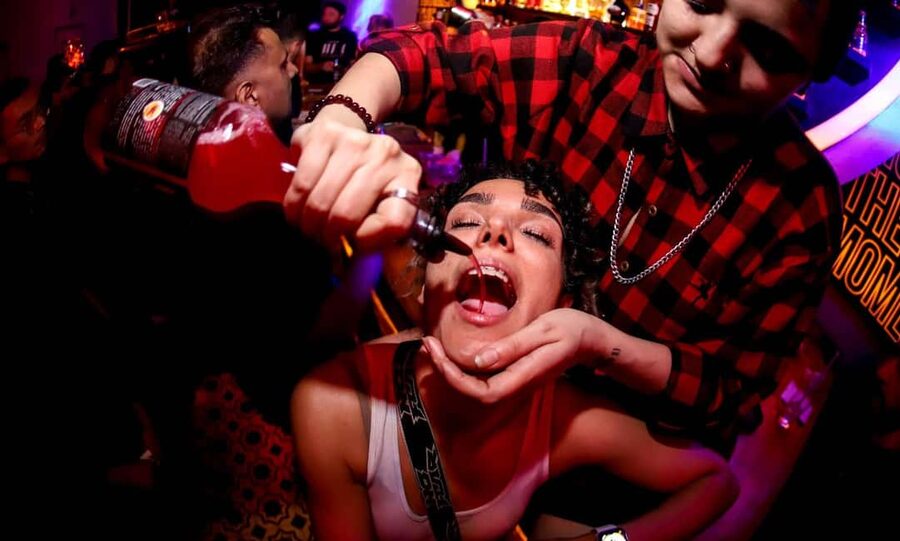 Istanbul: Rooftop Pub Crawl with Party Bus - Key points to know before you book