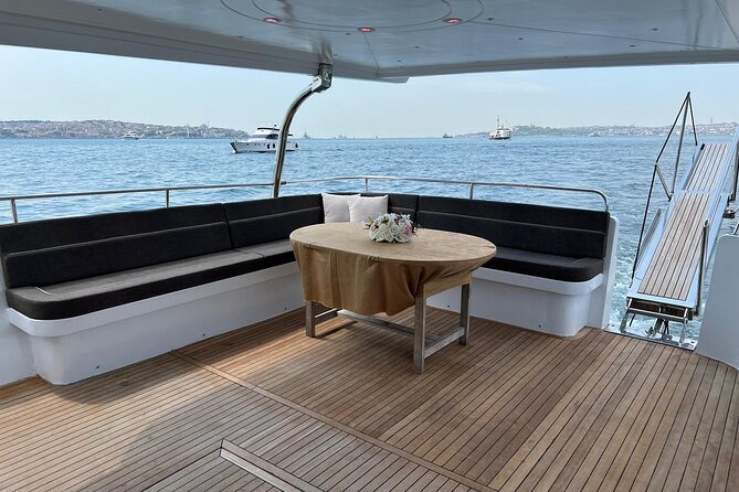 Istanbul: Small-Group Yacht Cruise with Snacks, Sunset or Daytime - Daytime or sunset: choosing the right departure