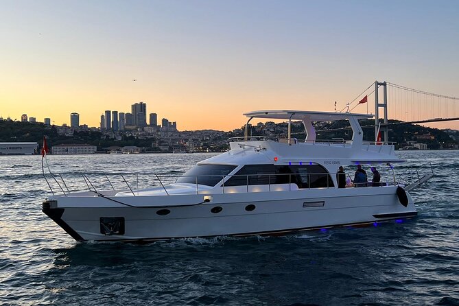 Istanbul: Small-Group Yacht Cruise with Snacks, Sunset or Daytime - What you see between Galata and Dolmabahçe