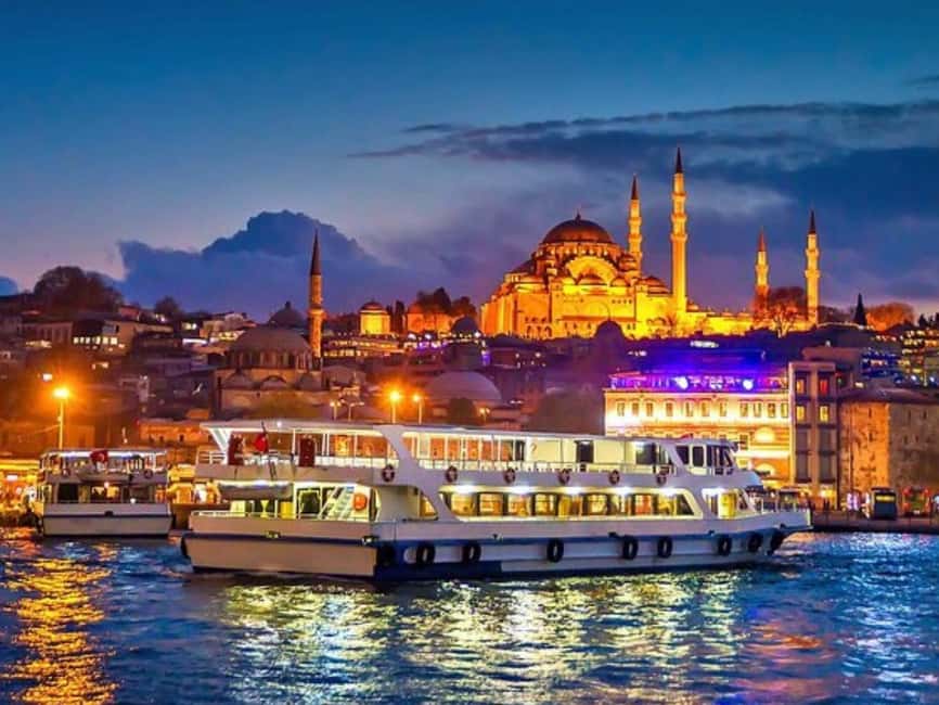 Istanbul: Sunset Bosphorus Yacht Cruise with A break on Asia - The Asian-side stop at Üsküdar
