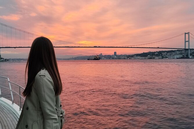Istanbul Sunset Cruise With Luxury Yacht On Bosphorus - Meeting at Arap Cami in Beyoğlu