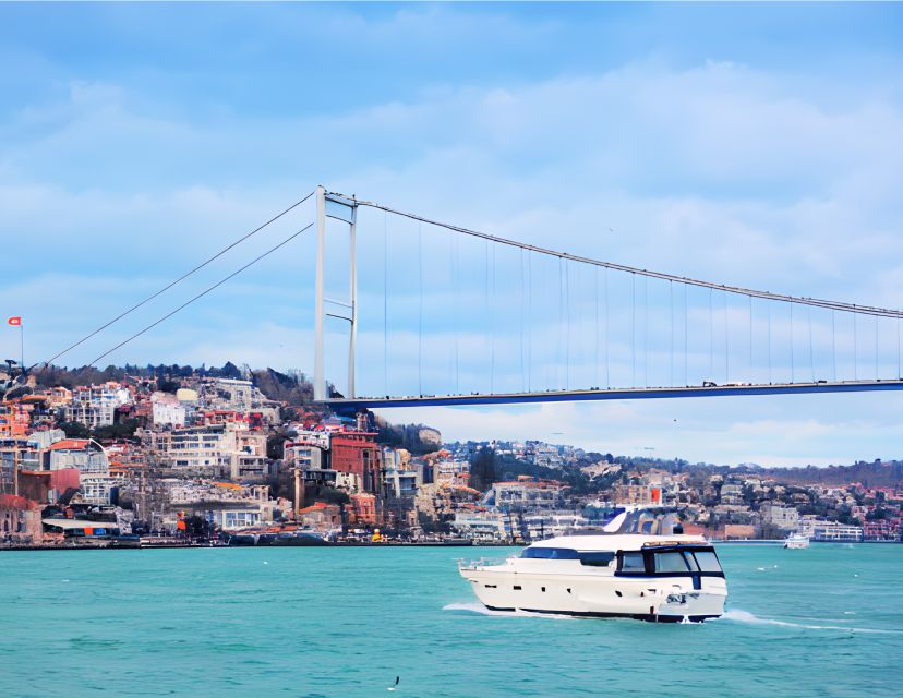 İstanbul: Sunset Cruise with Refreshments - What you eat and drink on board