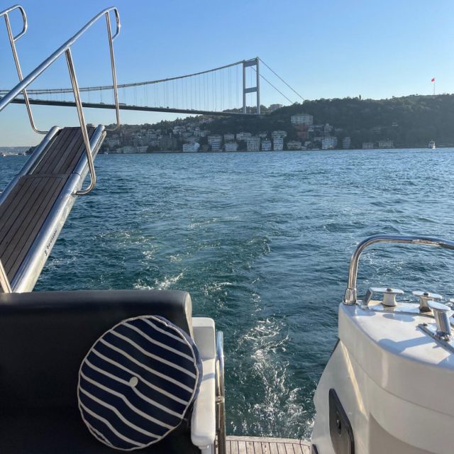 Istanbul: Sunset or Day Small-Group Yacht Cruise with Snacks - The audio guide and the practical tradeoffs