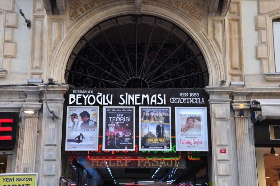 Istanbul: Taksim District Half-Day Walking Tour - Turning into Beyoğlu’s side streets