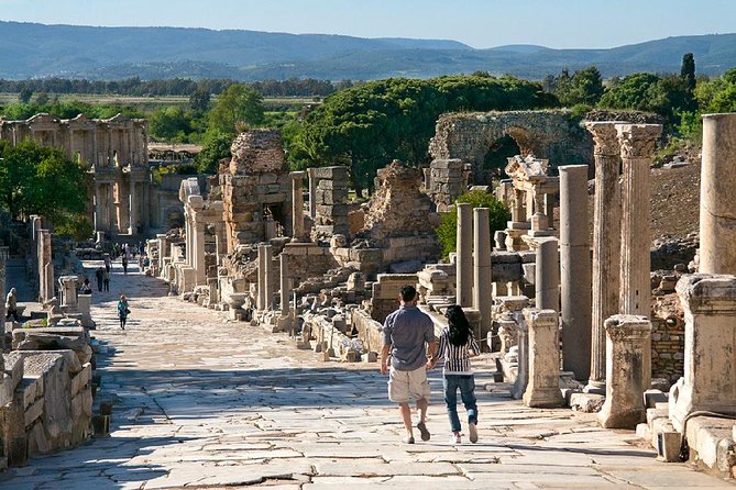 Istanbul to Ephesus Full Day Private Tour with Domestic Flights - Walking through Ephesus in two hours